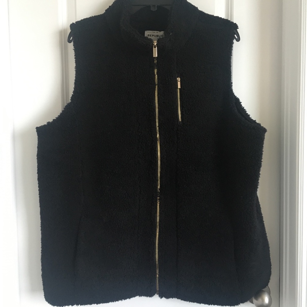 For The Republic women’s black fleece vest plus size 1X - Picture 2 of 9